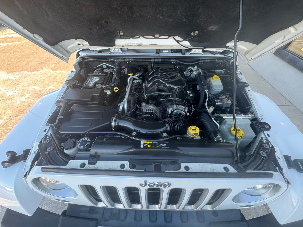 Jeep Wrangler Unlimited Sahara 4WD 2017