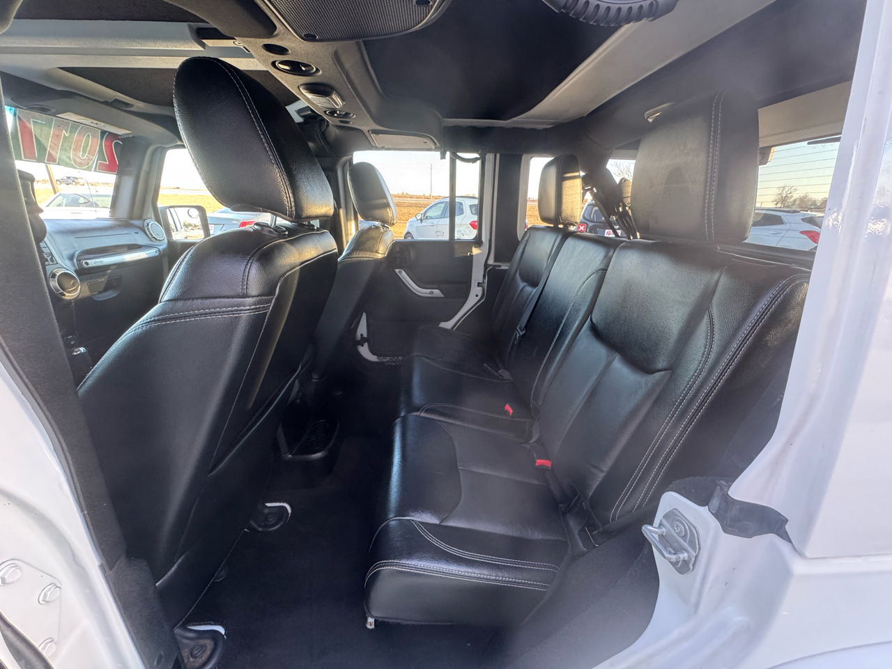 Jeep Wrangler Unlimited Sahara 4WD 2017