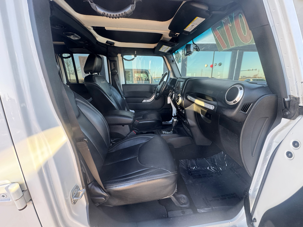 Jeep Wrangler Unlimited Sahara 4WD 2017