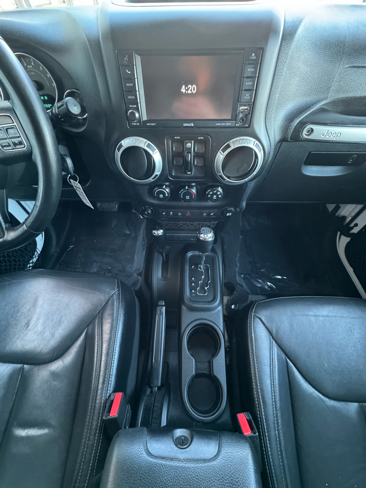 Jeep Wrangler Unlimited Sahara 4WD 2017