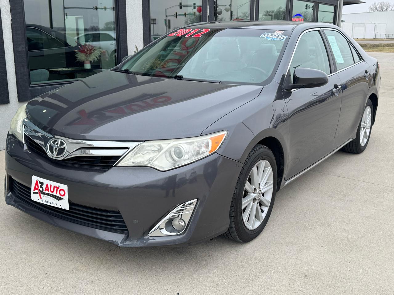 Toyota Camry 4dr Sdn XLE Auto 2012