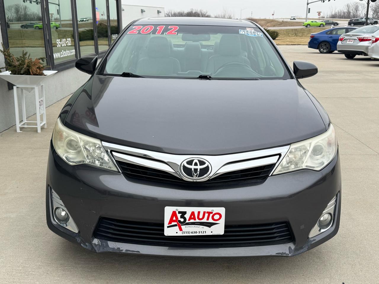 Toyota Camry 4dr Sdn XLE Auto 2012