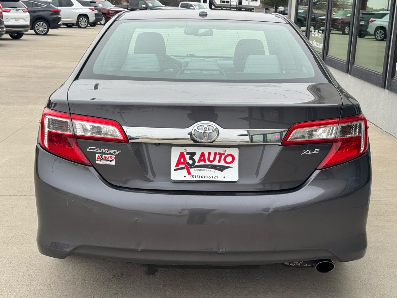 Toyota Camry 4dr Sdn XLE Auto 2012