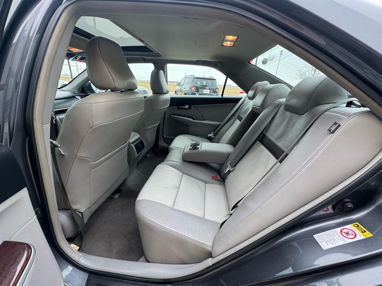 Toyota Camry 4dr Sdn XLE Auto 2012