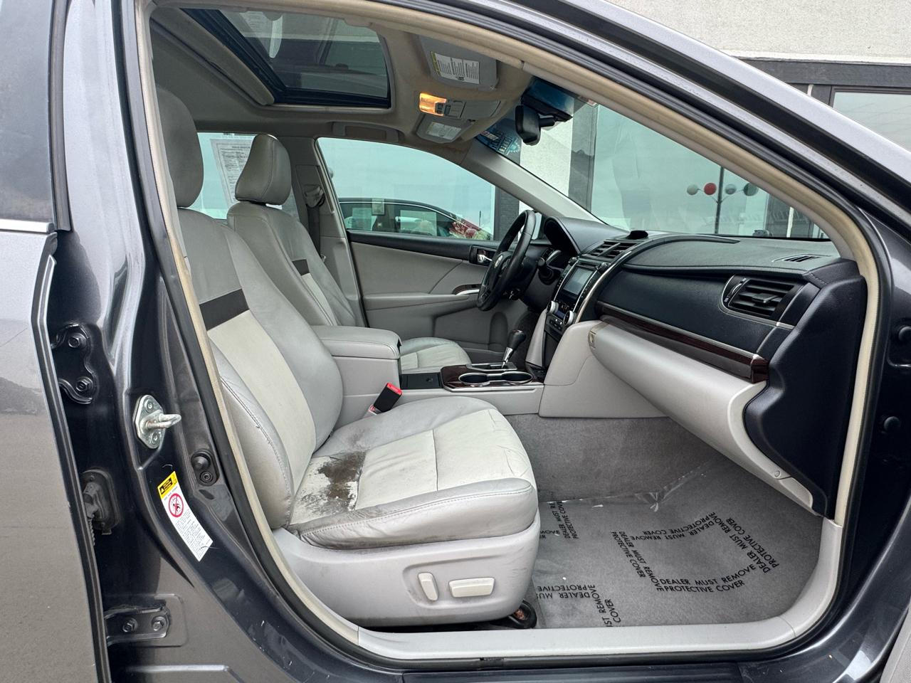 Toyota Camry 4dr Sdn XLE Auto 2012