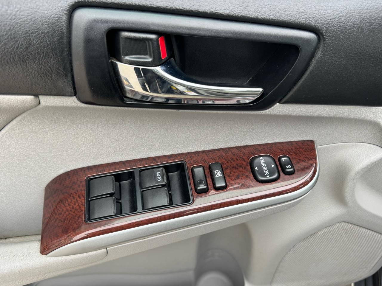 Toyota Camry 4dr Sdn XLE Auto 2012