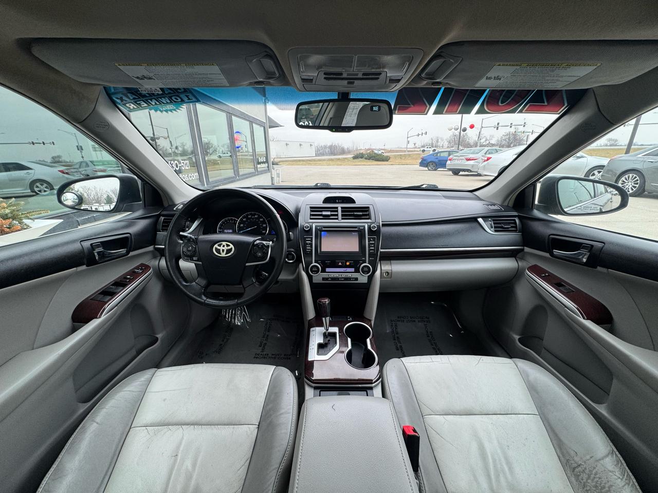 Toyota Camry 4dr Sdn XLE Auto 2012