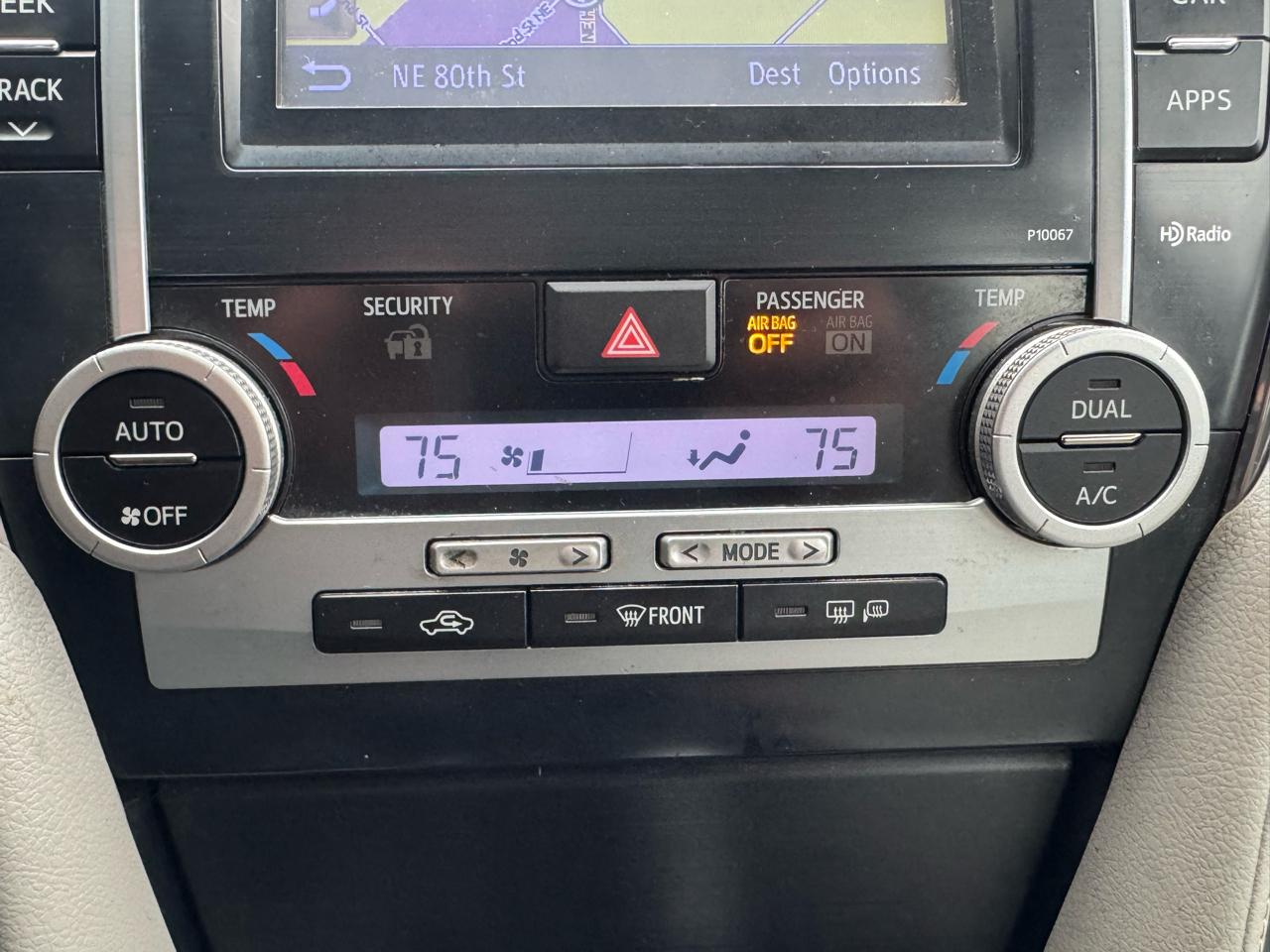 Toyota Camry 4dr Sdn XLE Auto 2012