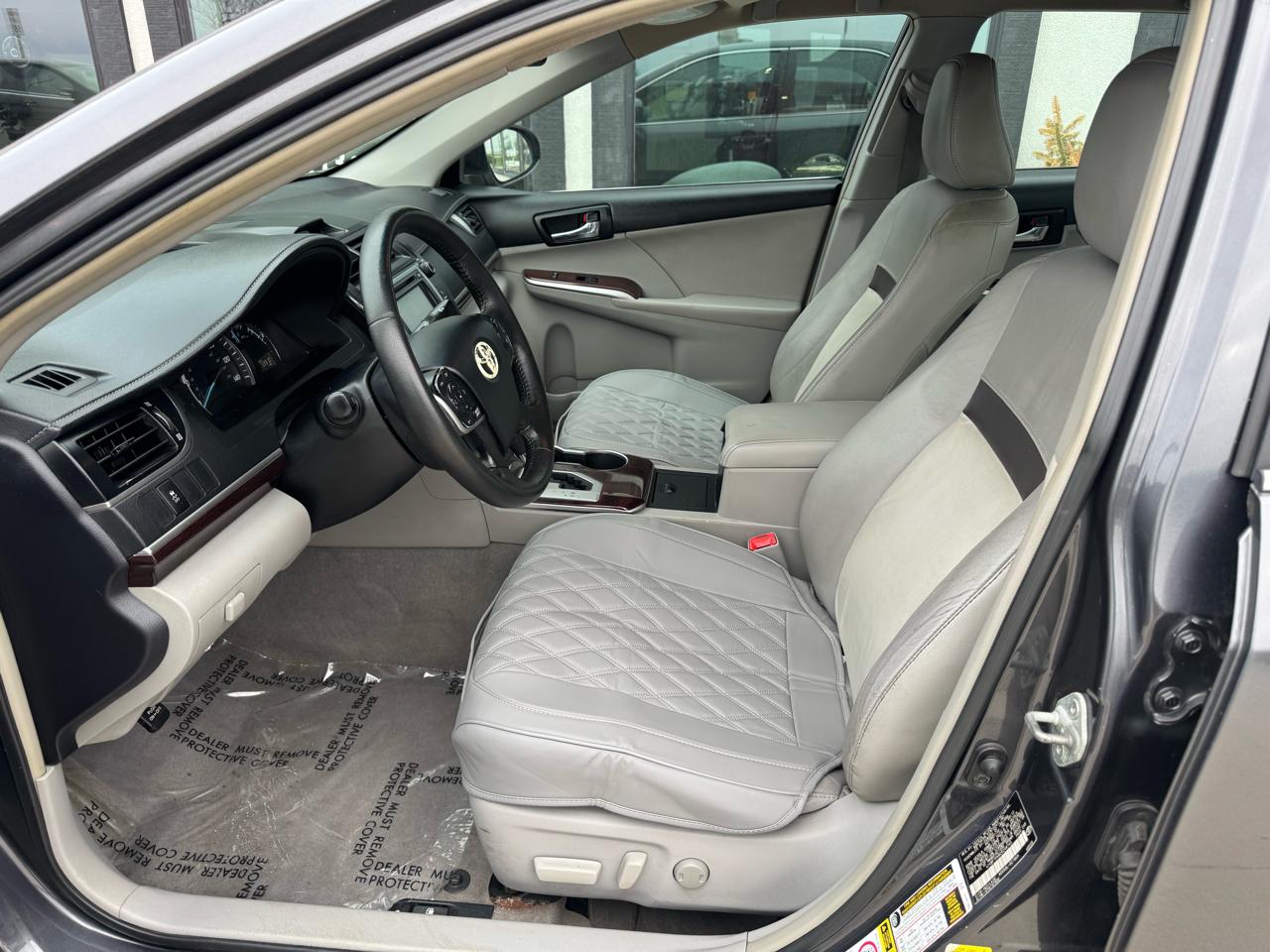 Toyota Camry 4dr Sdn XLE Auto 2012