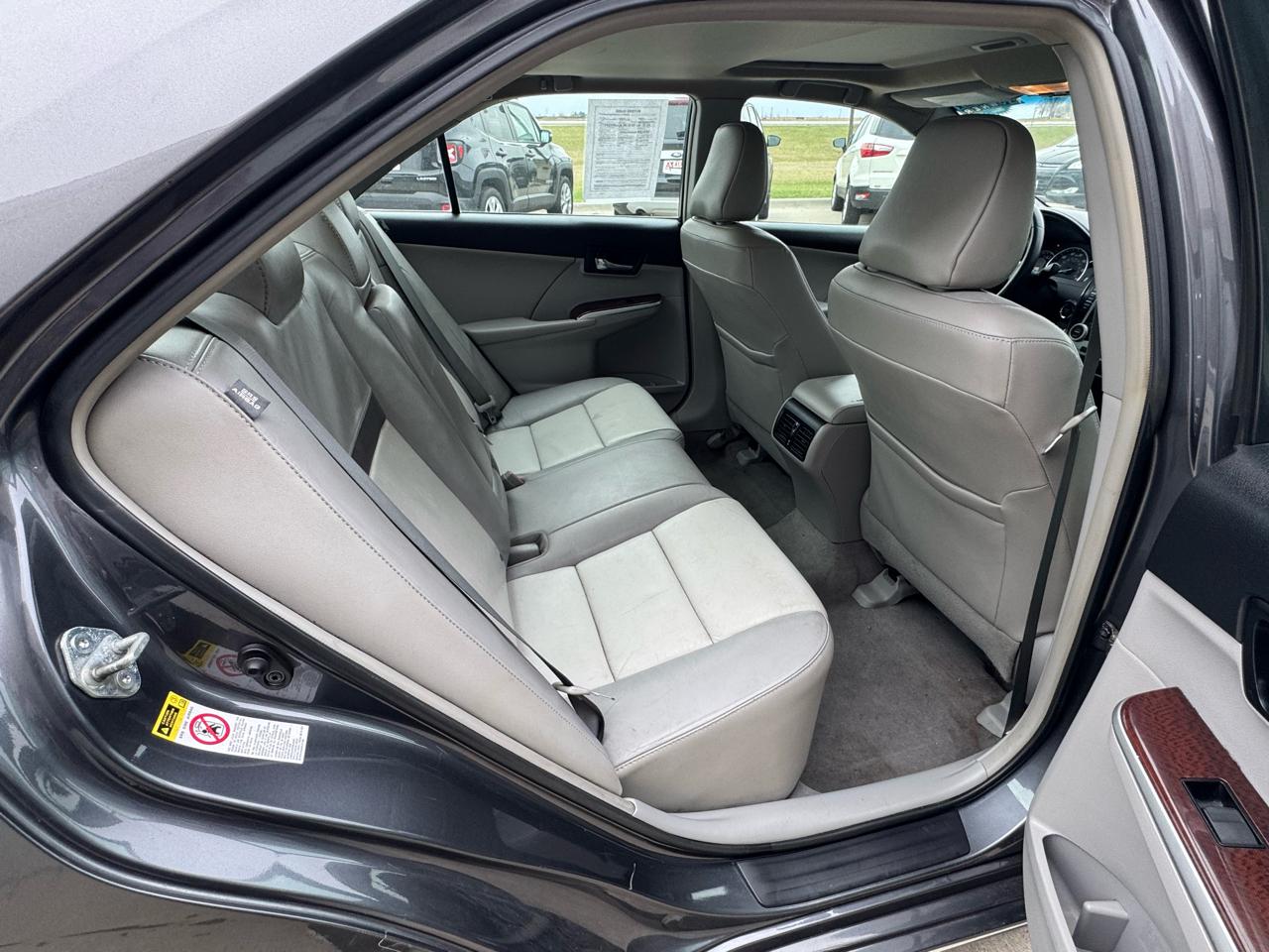 Toyota Camry 4dr Sdn XLE Auto 2012