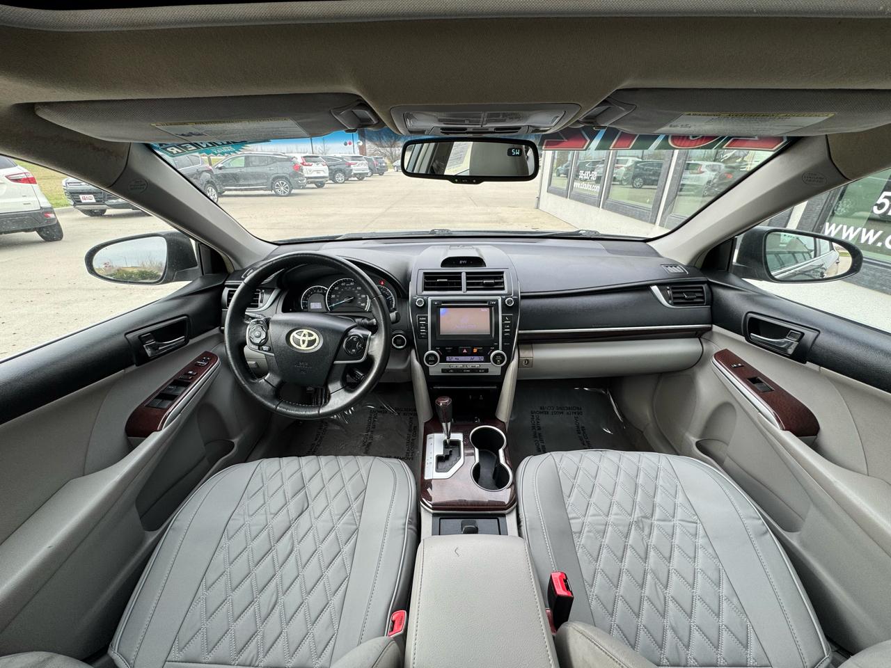 Toyota Camry 4dr Sdn XLE Auto 2012