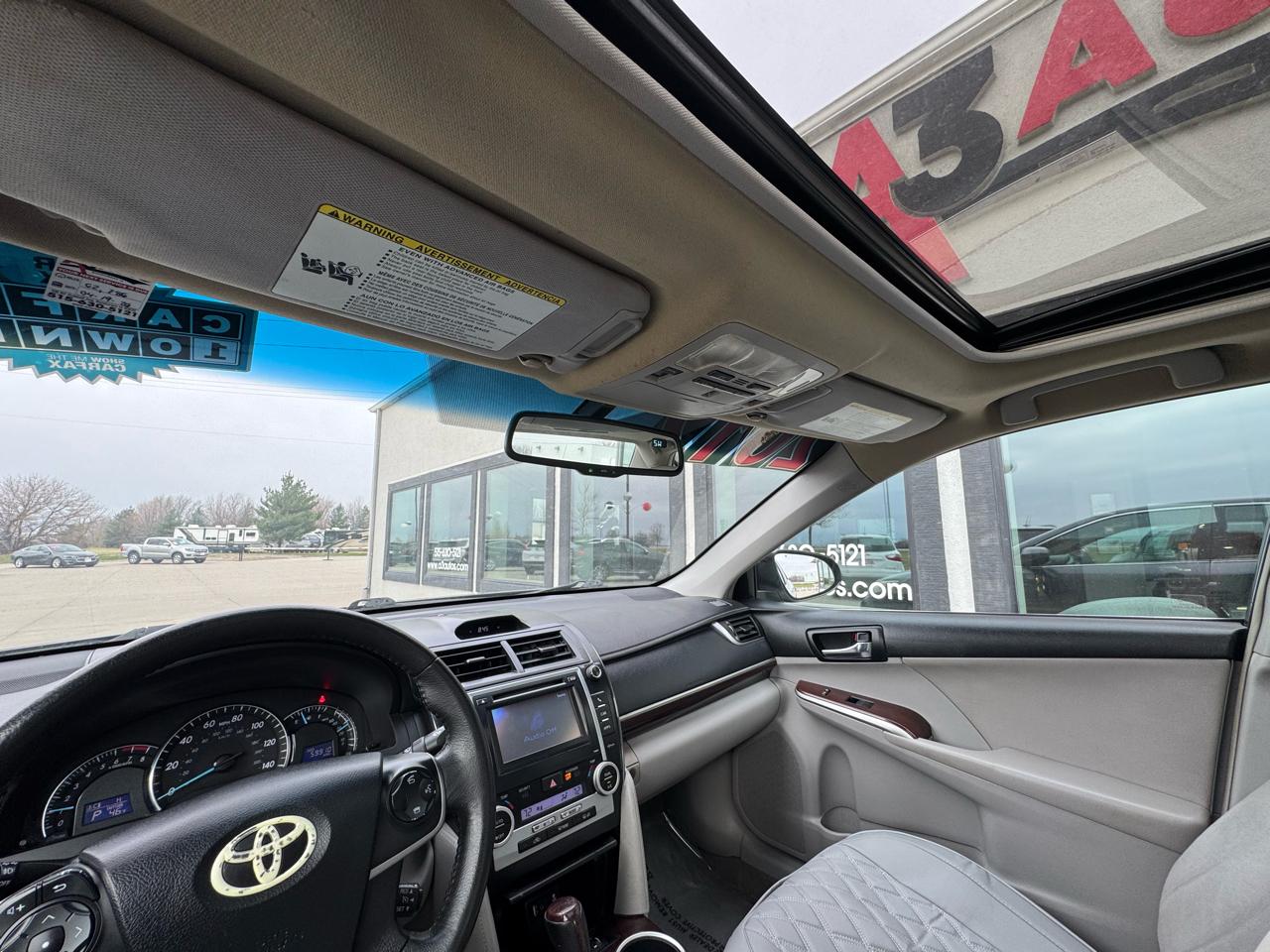 Toyota Camry 4dr Sdn XLE Auto 2012