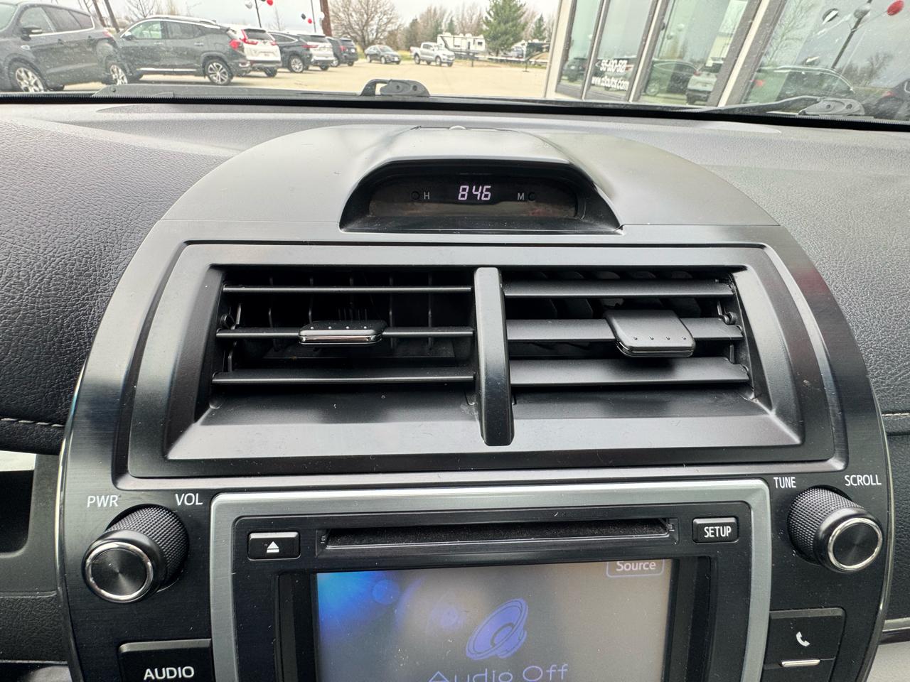 Toyota Camry 4dr Sdn XLE Auto 2012