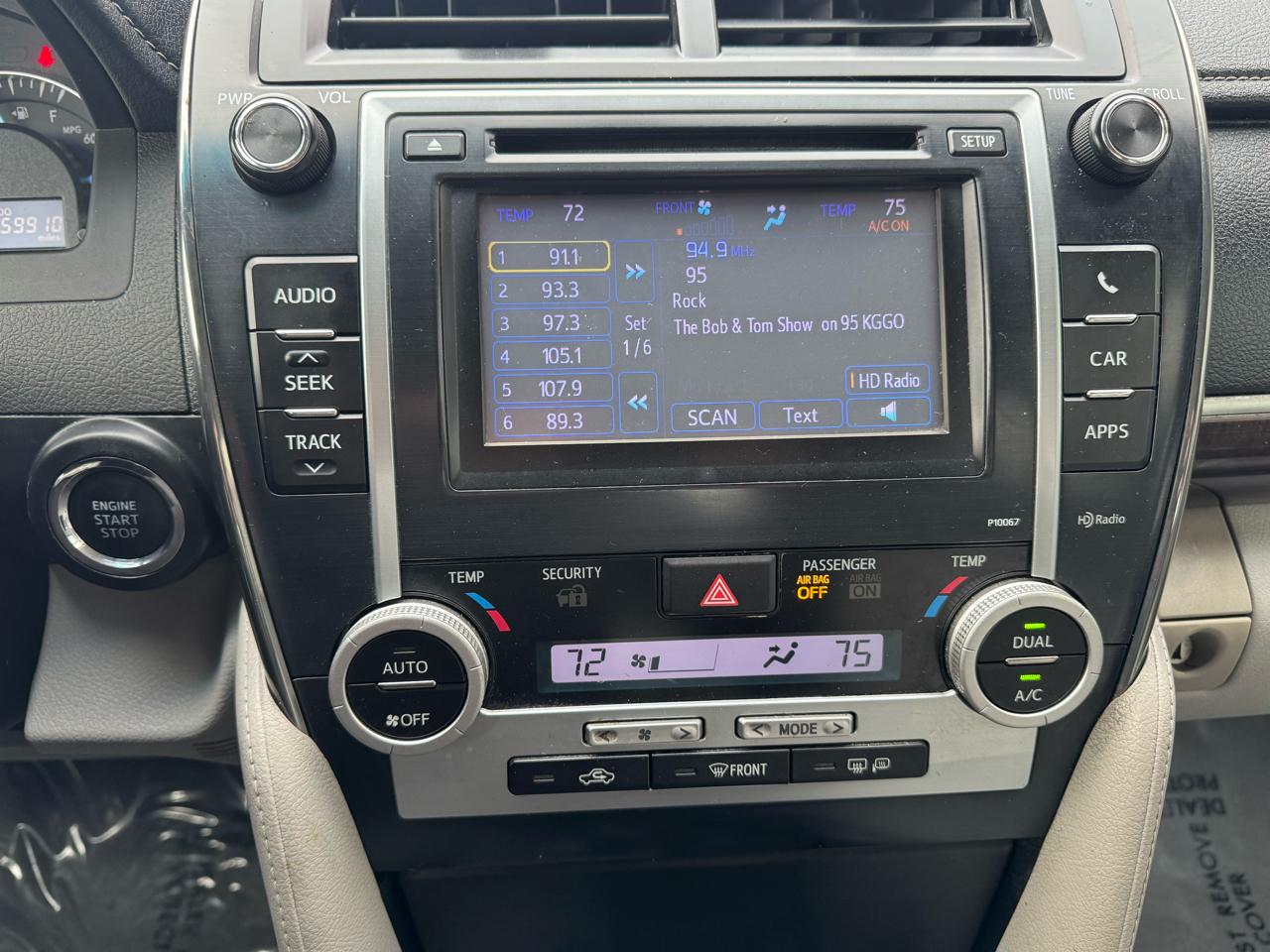 Toyota Camry 4dr Sdn XLE Auto 2012