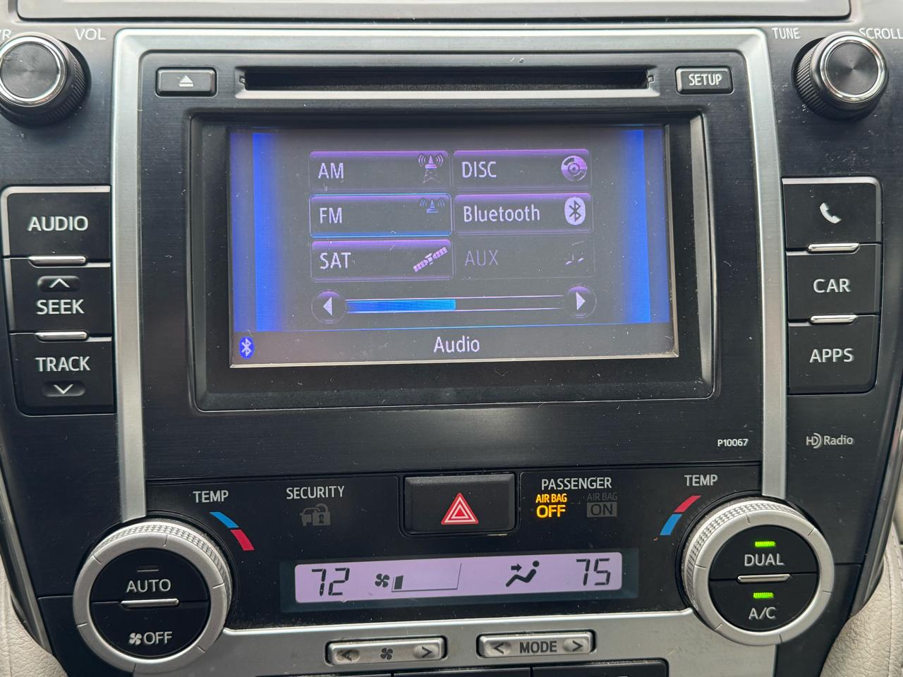 Toyota Camry 4dr Sdn XLE Auto 2012