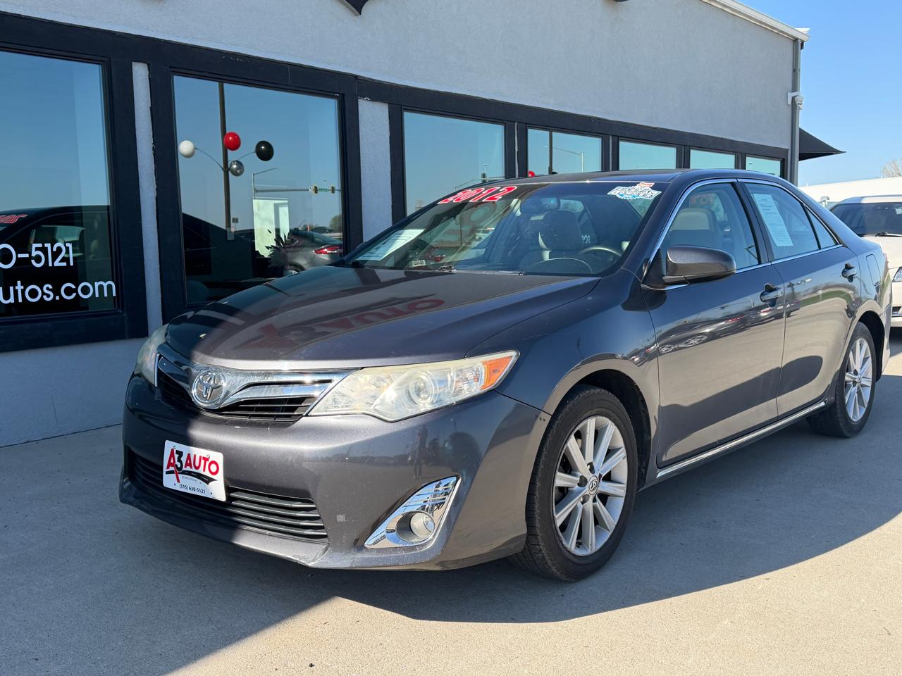 Toyota Camry 4dr Sdn XLE Auto 2012