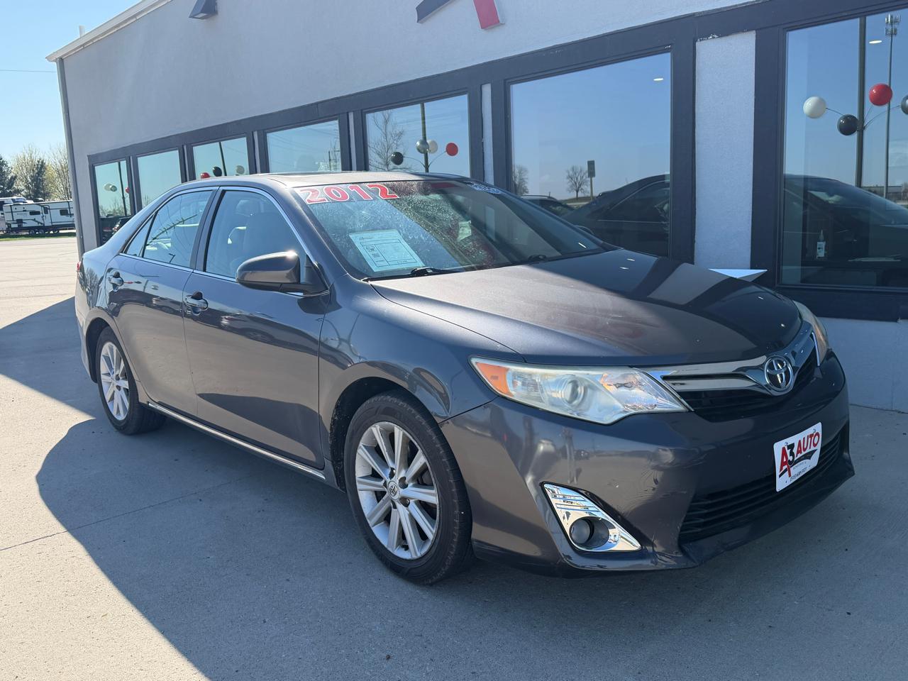 Toyota Camry 4dr Sdn XLE Auto 2012