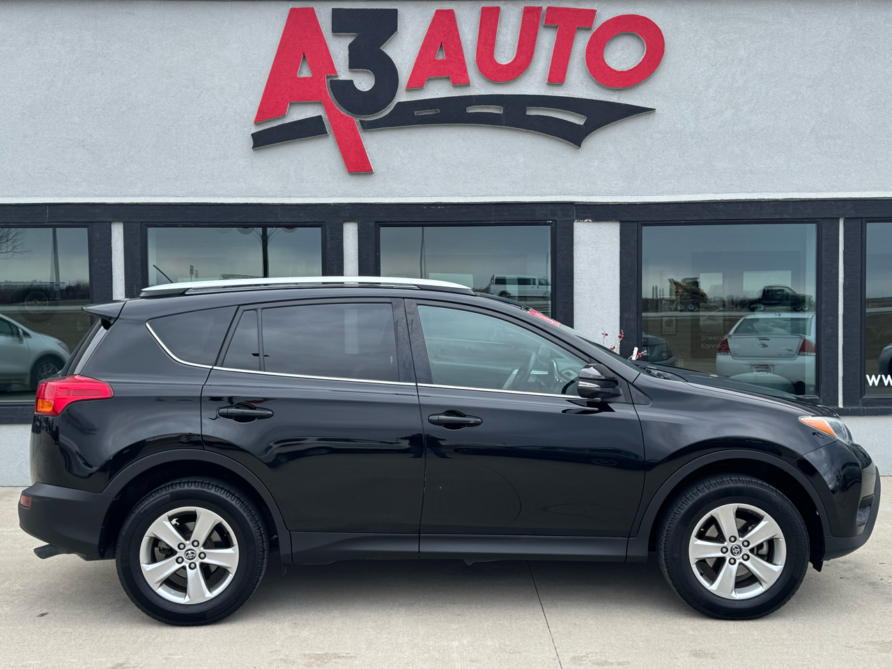 Toyota RAV4 XLE AWD 2015