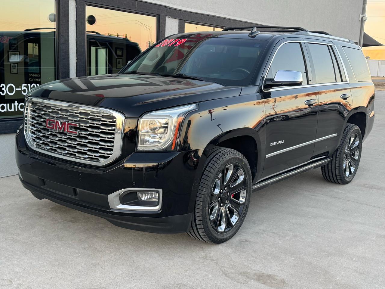 GMC Yukon Denali 4WD 2019