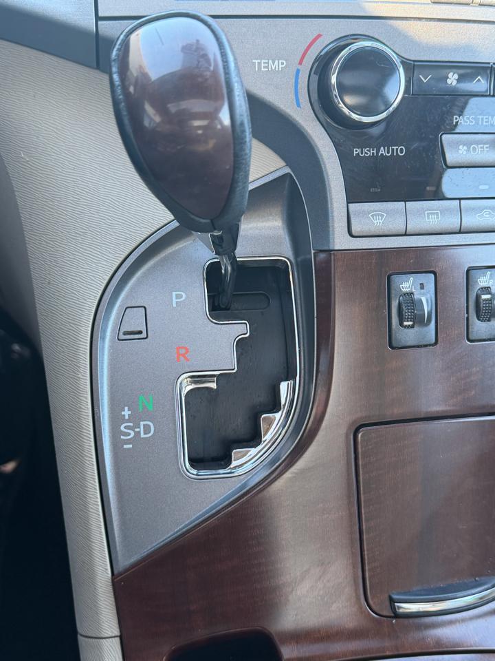 Toyota Venza AWD V6 2011