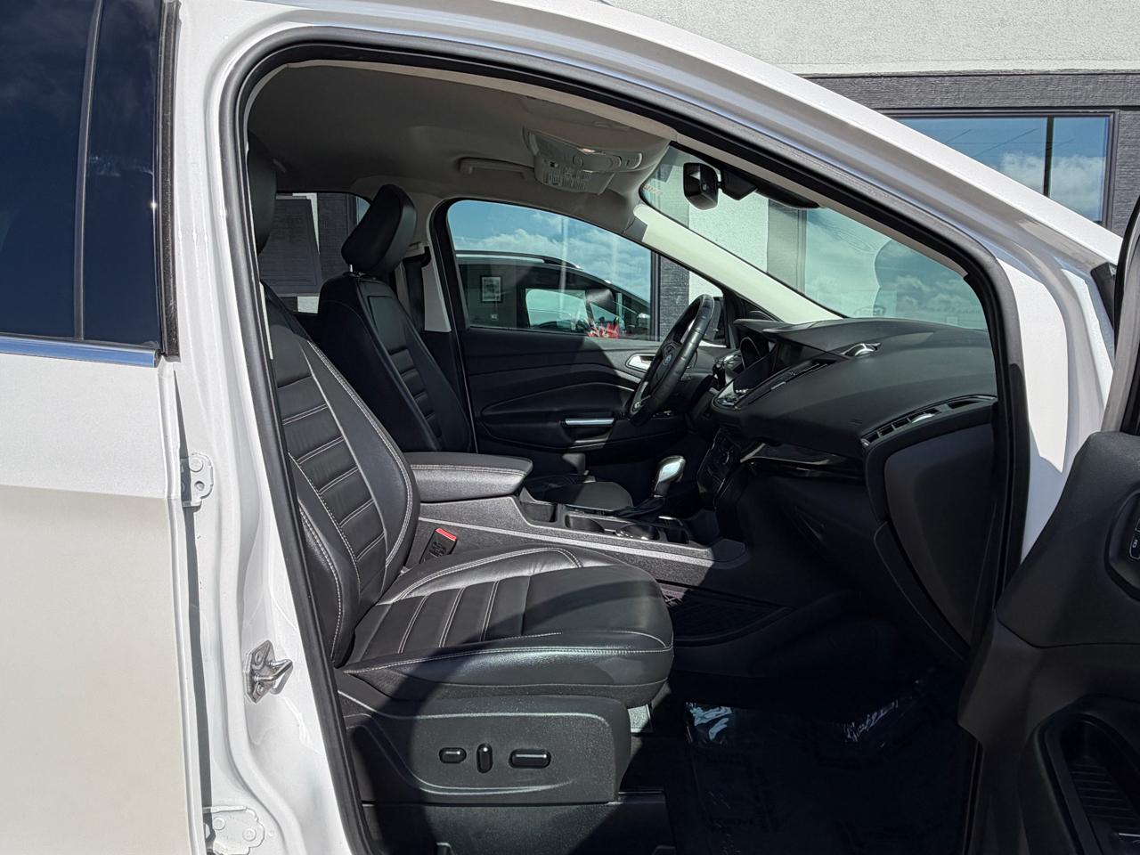 Ford Escape Titanium 4WD 2019