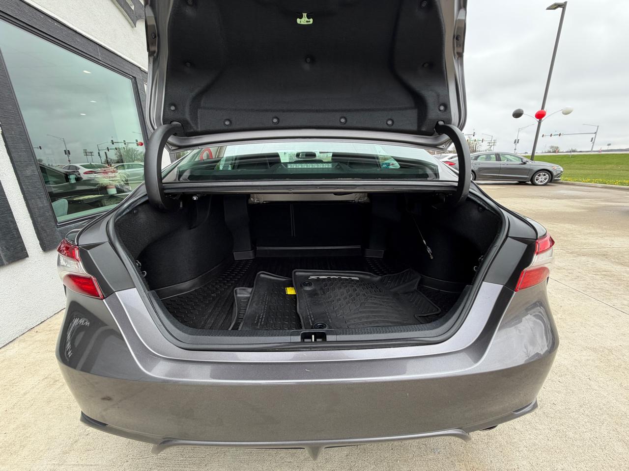 Toyota Camry SE 2018