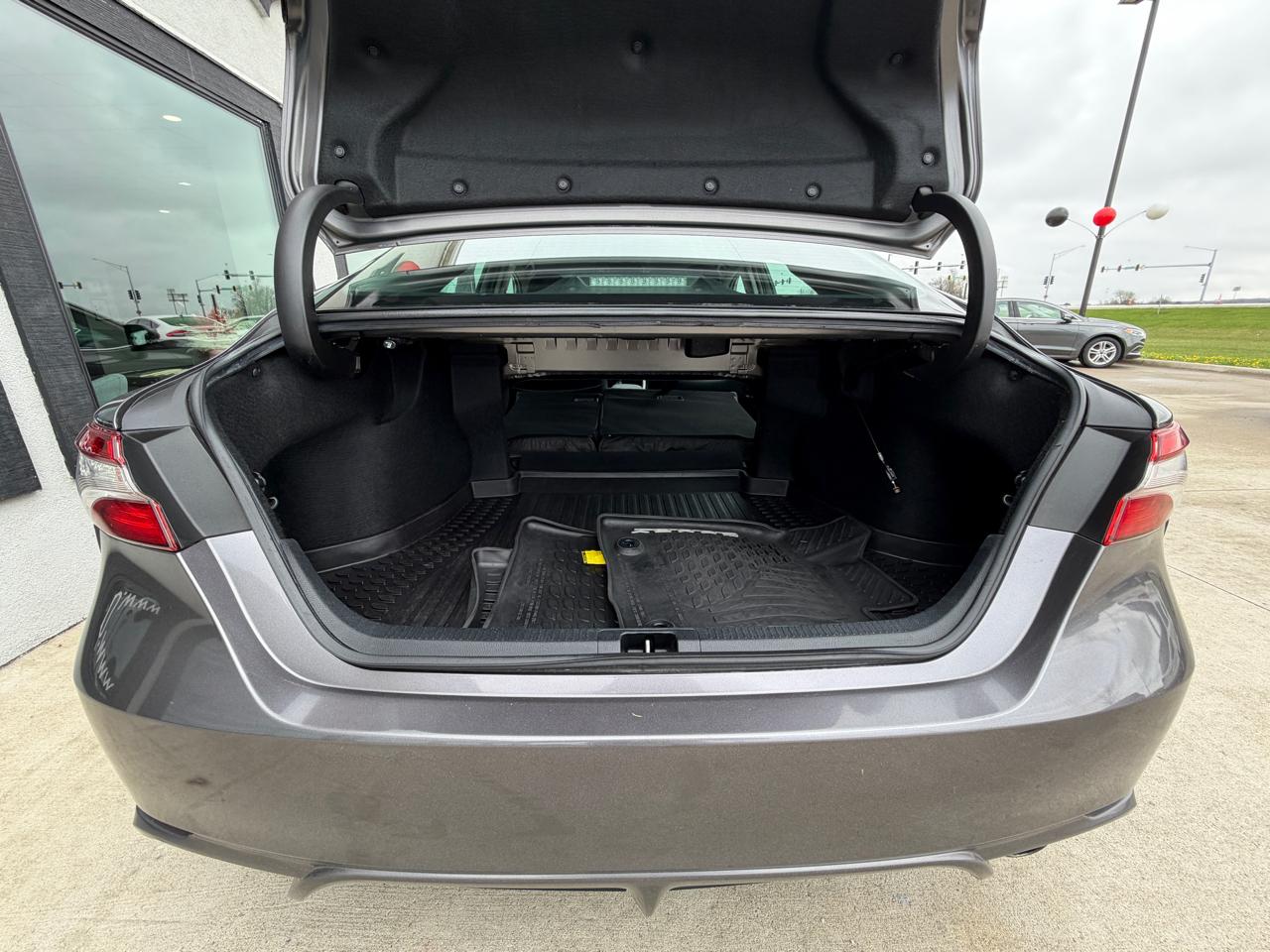 Toyota Camry SE 2018