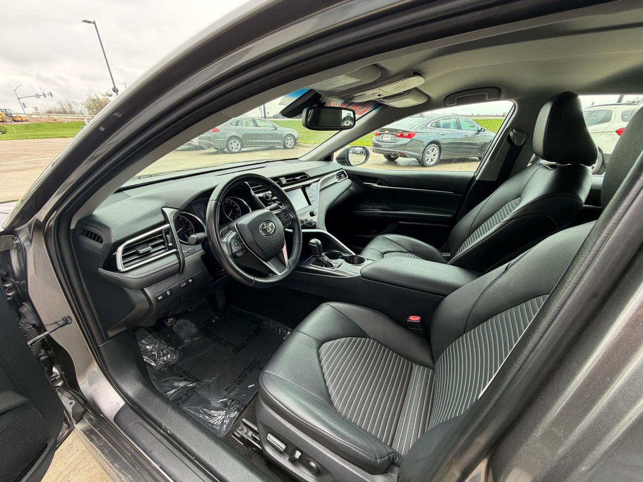 Toyota Camry SE 2018