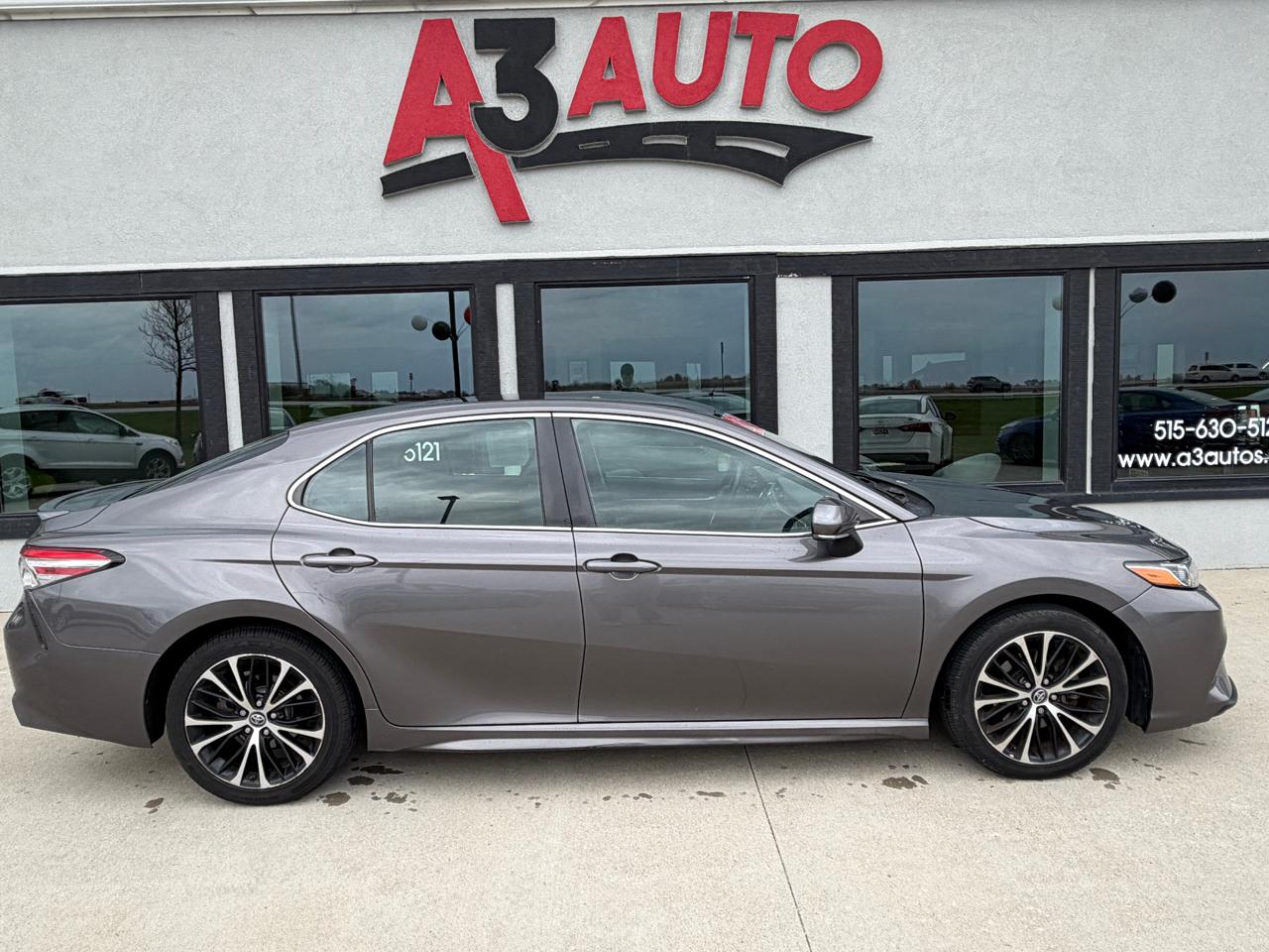 Toyota Camry SE 2018