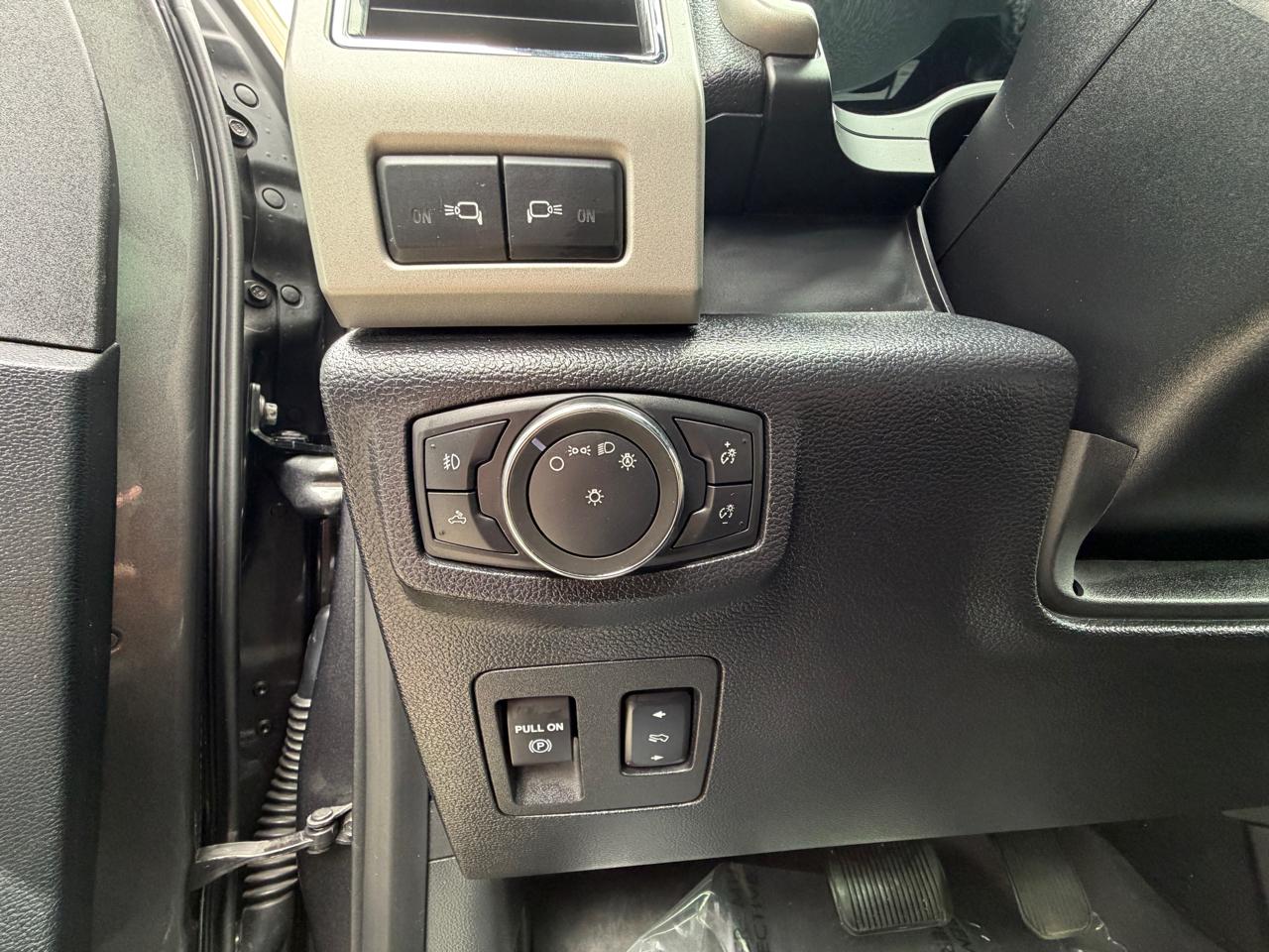 Ford F-150 Lariat 4WD SuperCrew 5.5' Box 2018