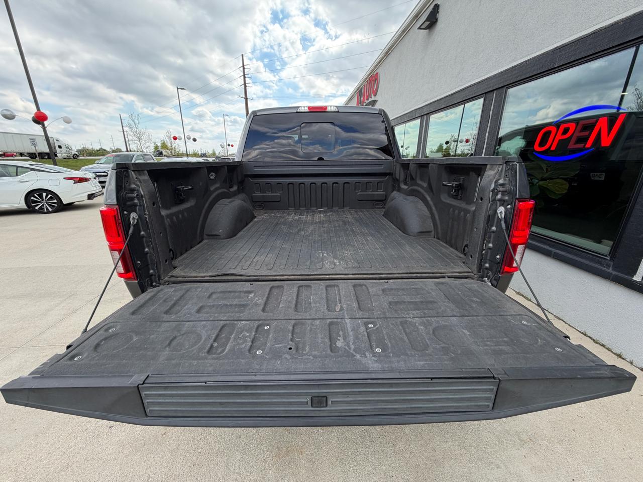 Ford F-150 Lariat 4WD SuperCrew 5.5' Box 2018