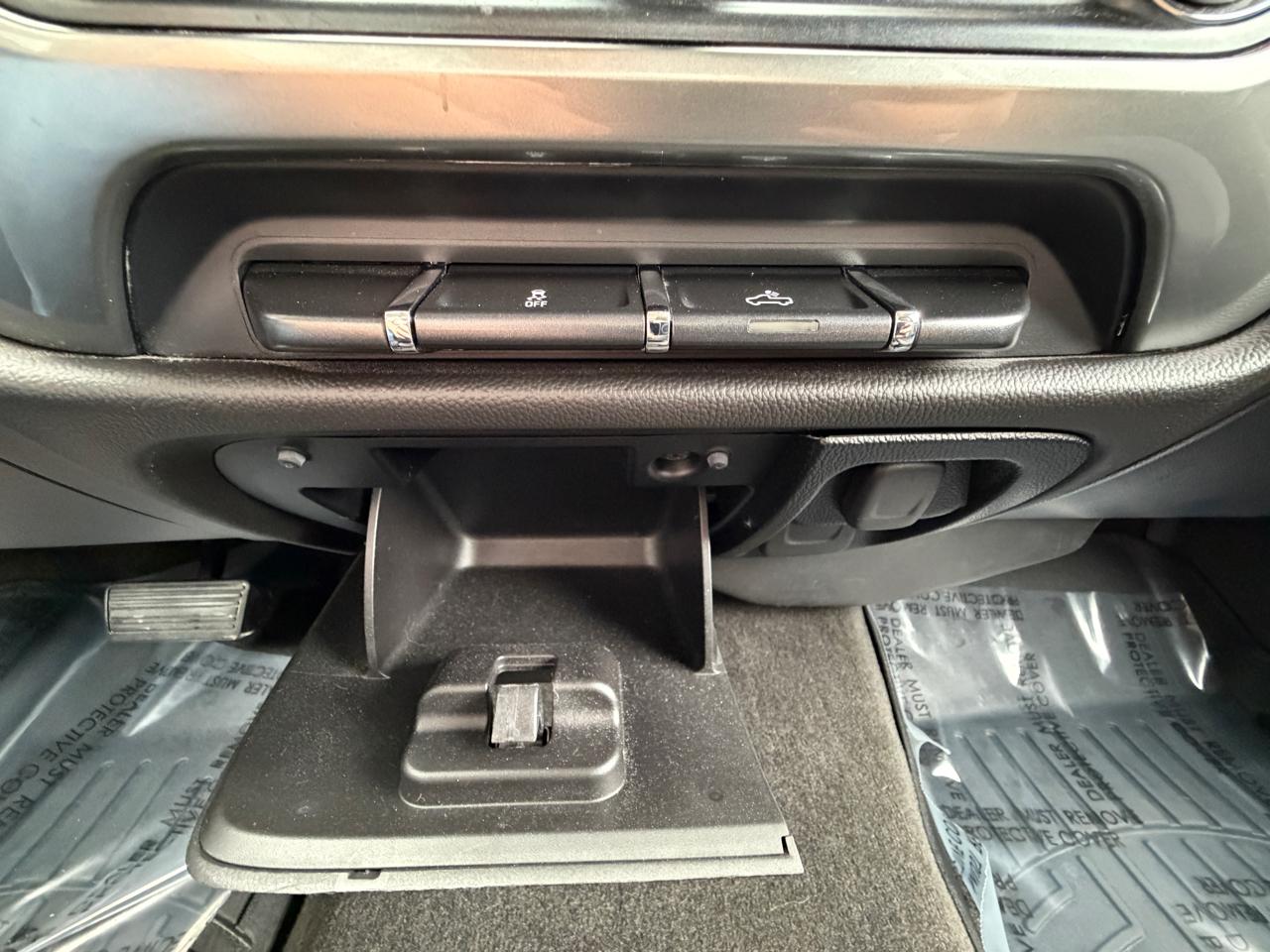 Chevrolet Silverado 1500 1LT Crew Cab 4WD 2014