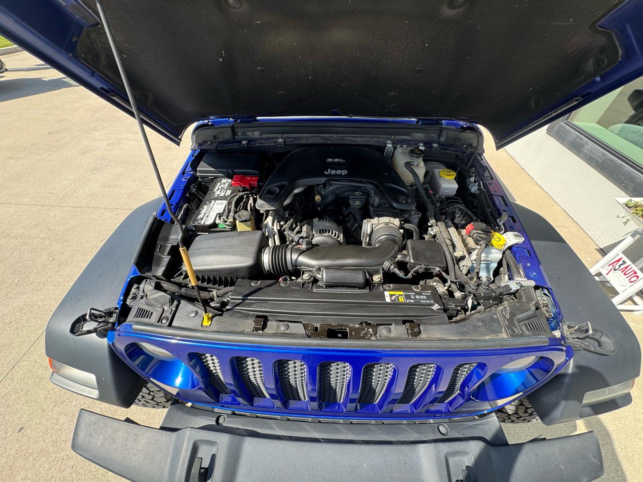 Jeep Wrangler Unlimited Sport 2018