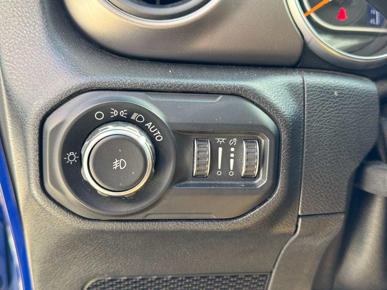 Jeep Wrangler Unlimited Sport 2018