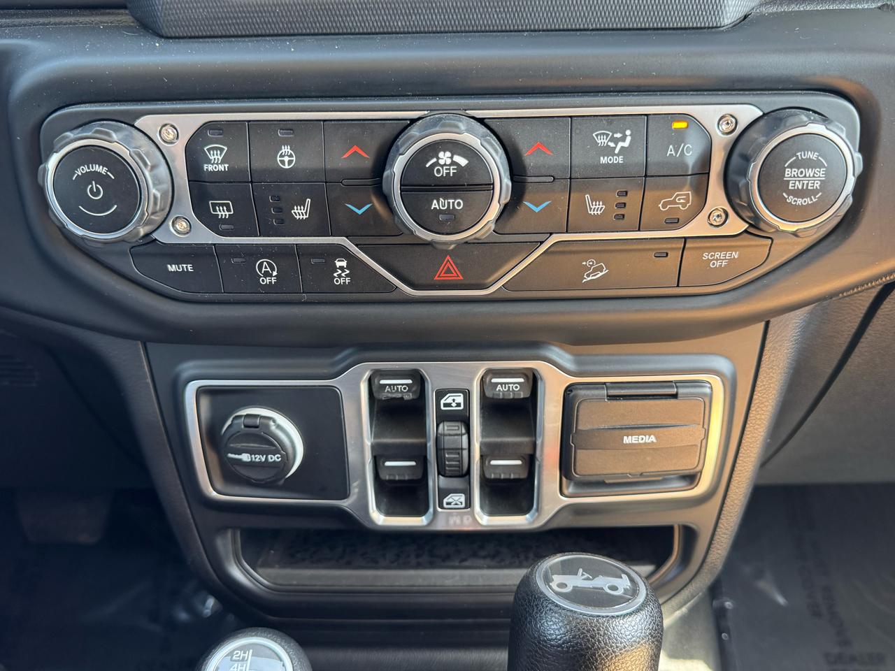 Jeep Wrangler Unlimited Sport 2018