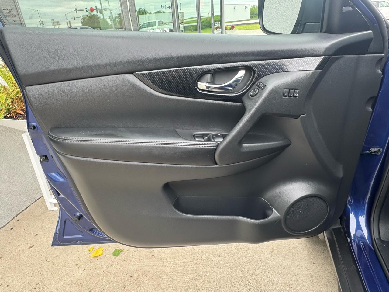 Nissan Rogue SL 4D SUV AWD 2018