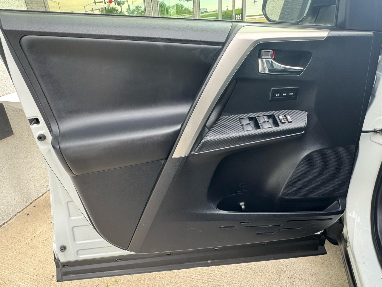 Toyota RAV4 Limited AWD 2015