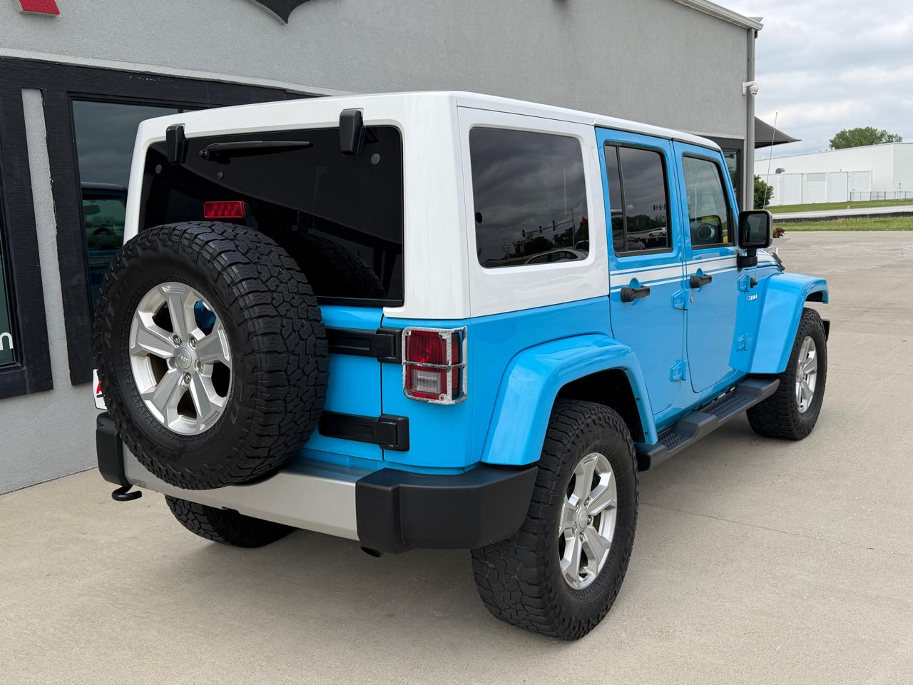 Jeep Wrangler Unlimited Sahara 4WD 2017
