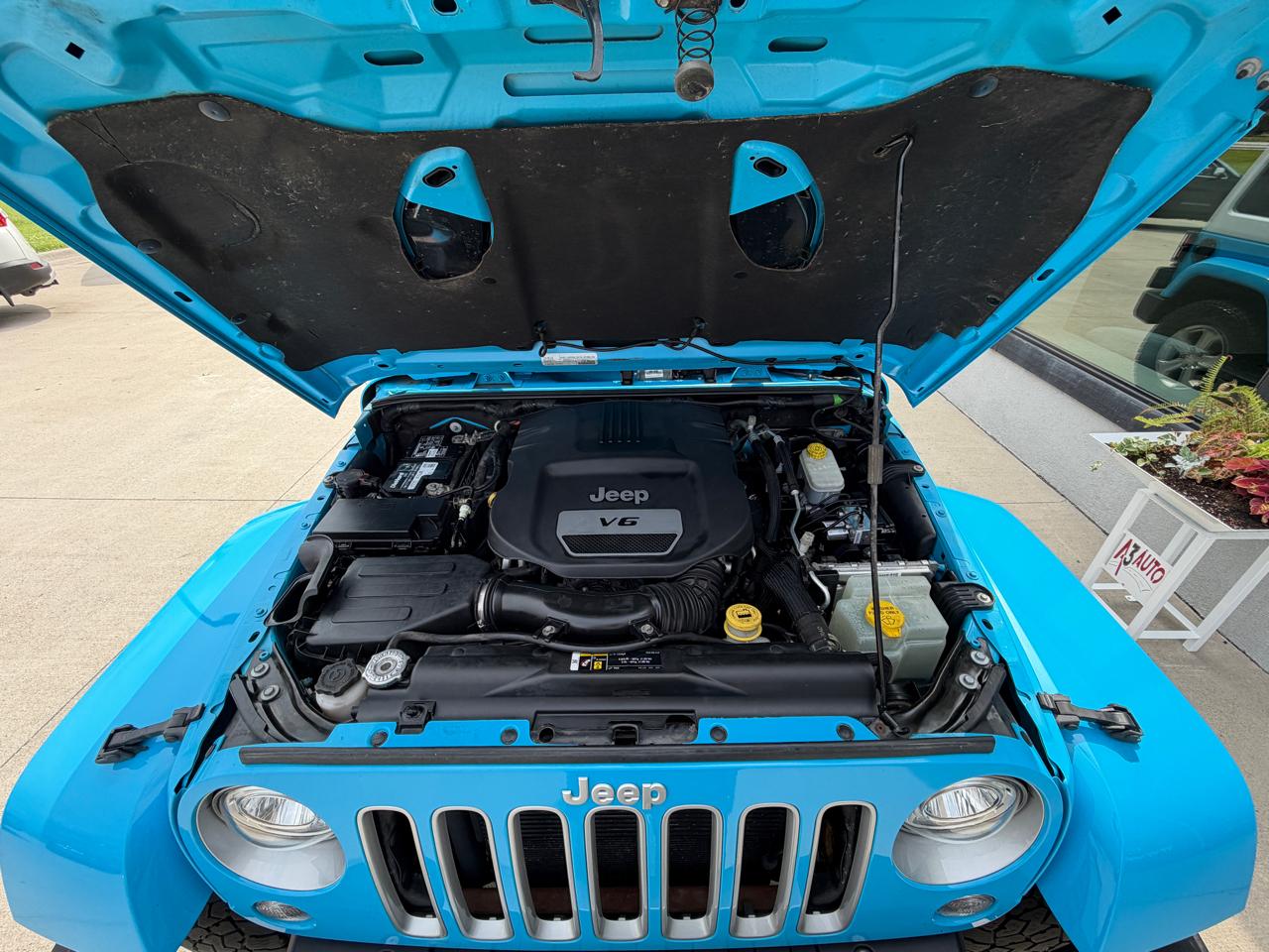 Jeep Wrangler Unlimited Sahara 4WD 2017