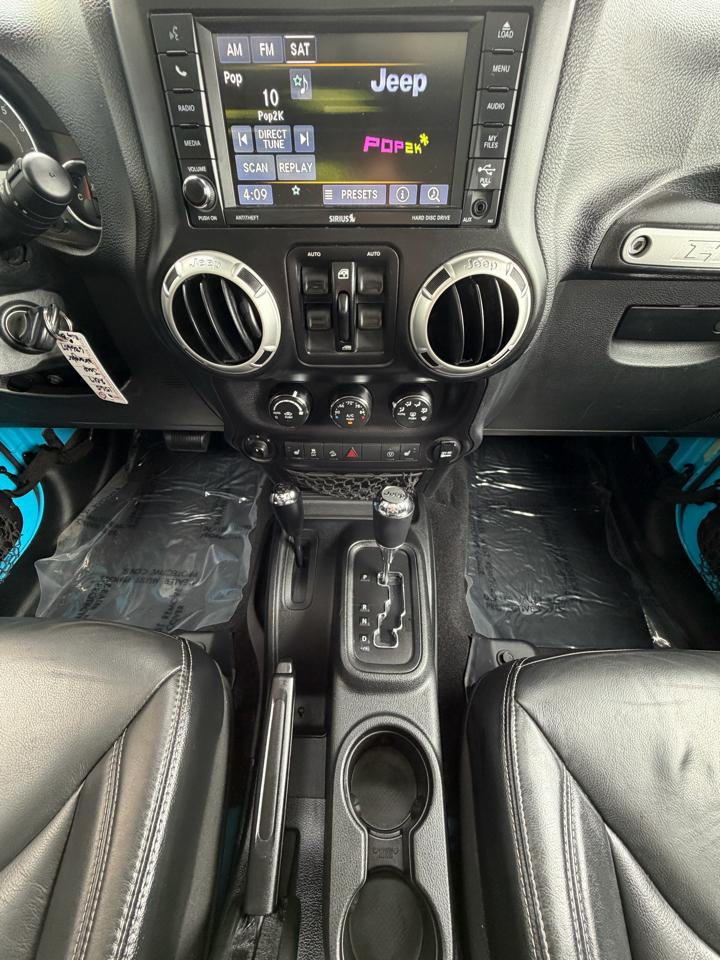 Jeep Wrangler Unlimited Sahara 4WD 2017