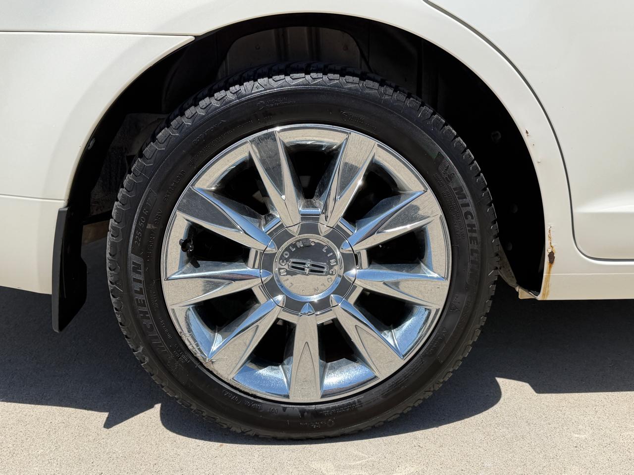 Lincoln MKZ 4dr Sdn FWD 2012