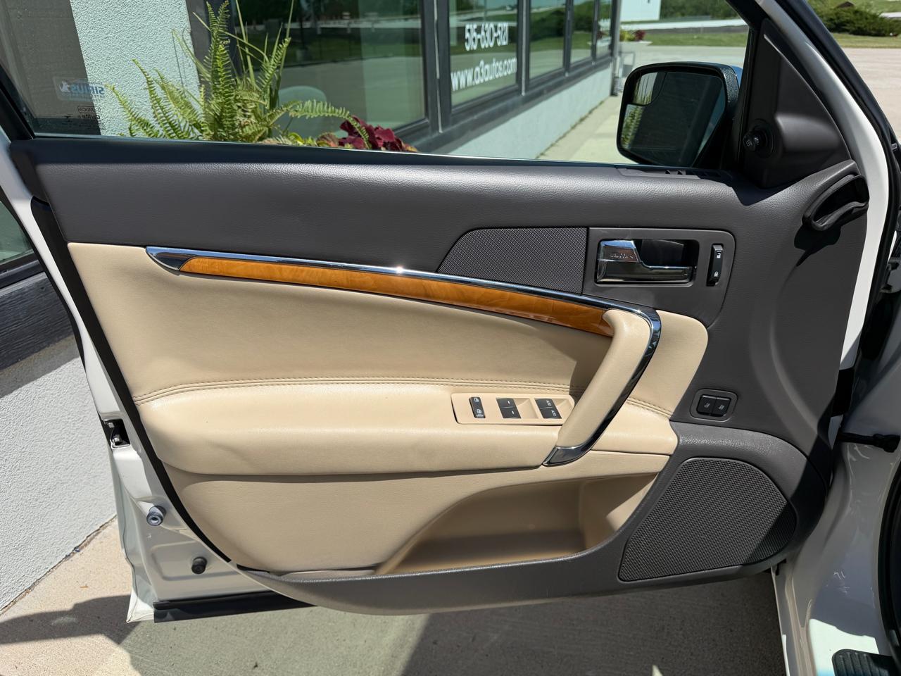 Lincoln MKZ 4dr Sdn FWD 2012