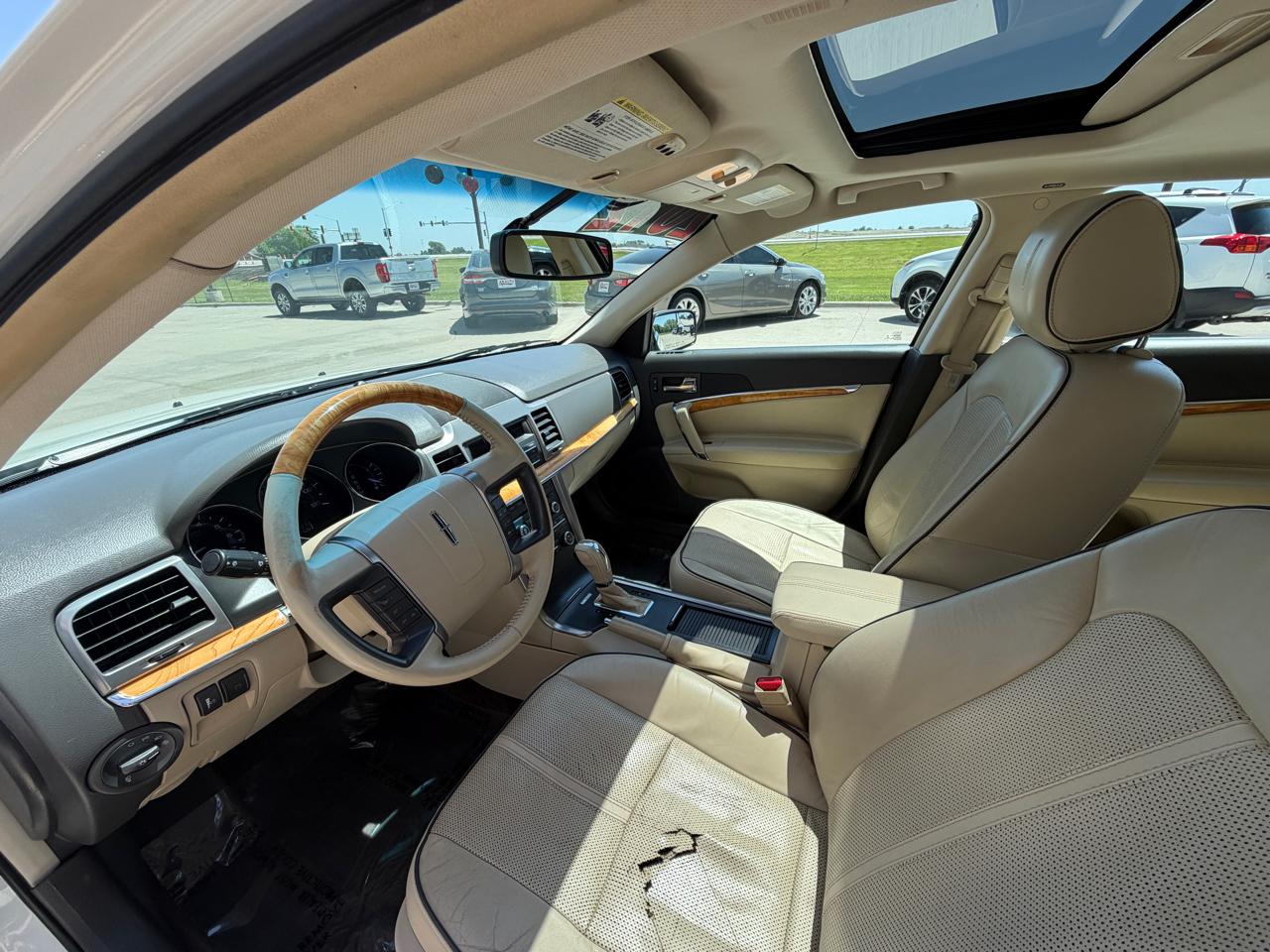 Lincoln MKZ 4dr Sdn FWD 2012