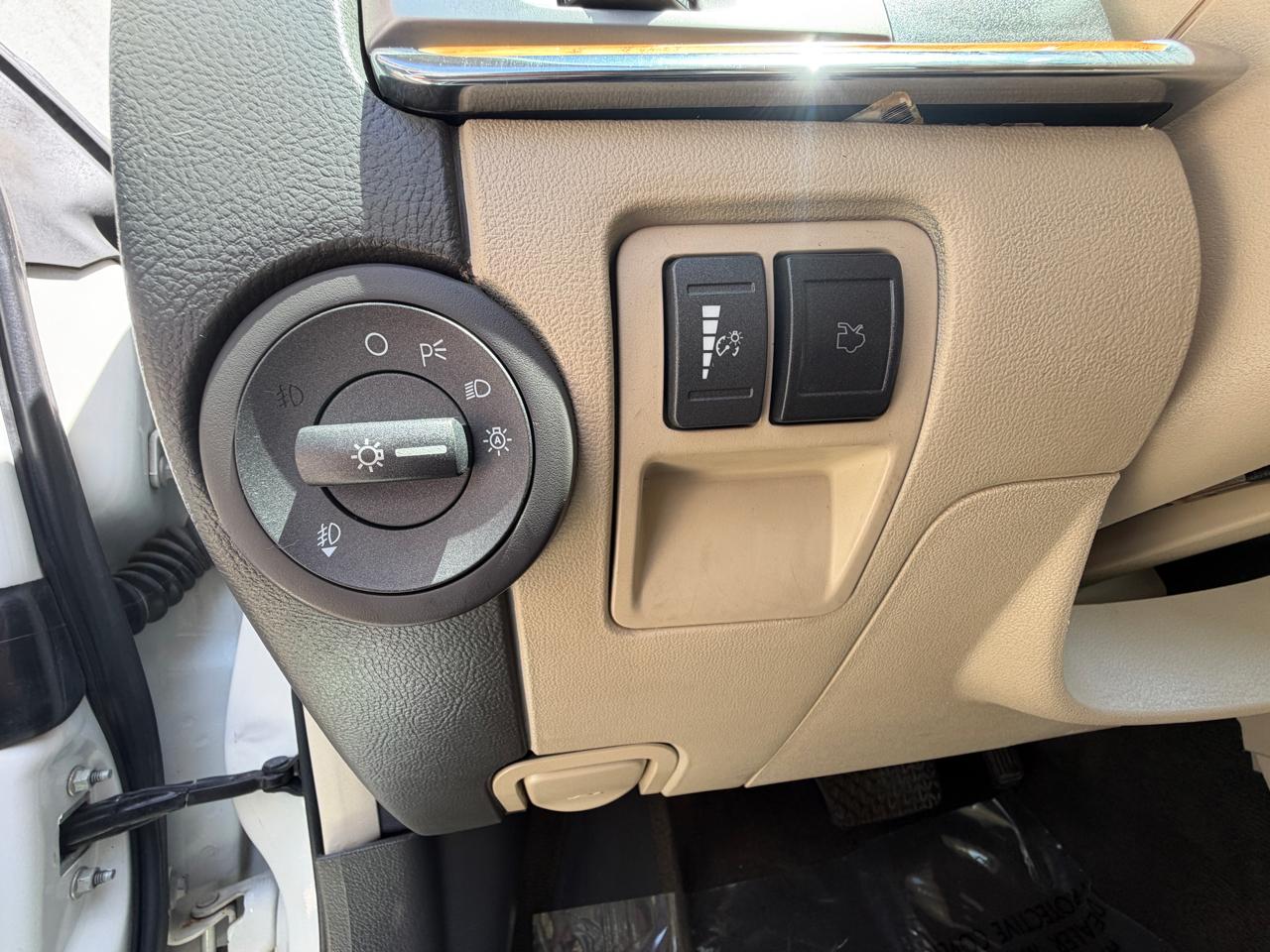 Lincoln MKZ 4dr Sdn FWD 2012