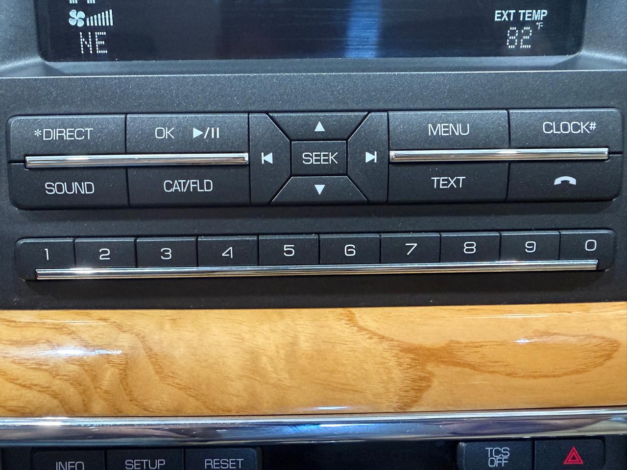 Lincoln MKZ 4dr Sdn FWD 2012