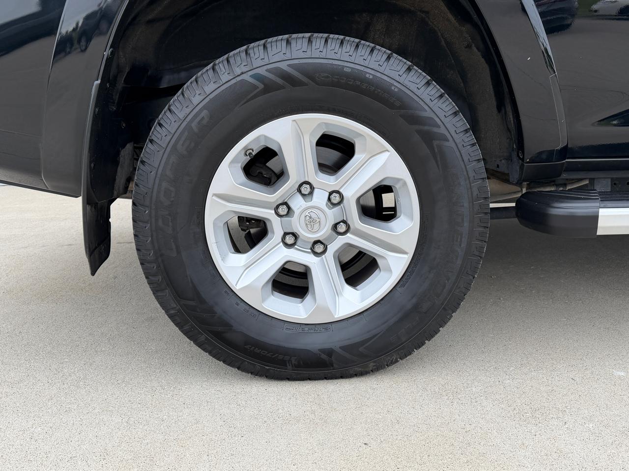 Toyota 4Runner SR5 4WD 2019