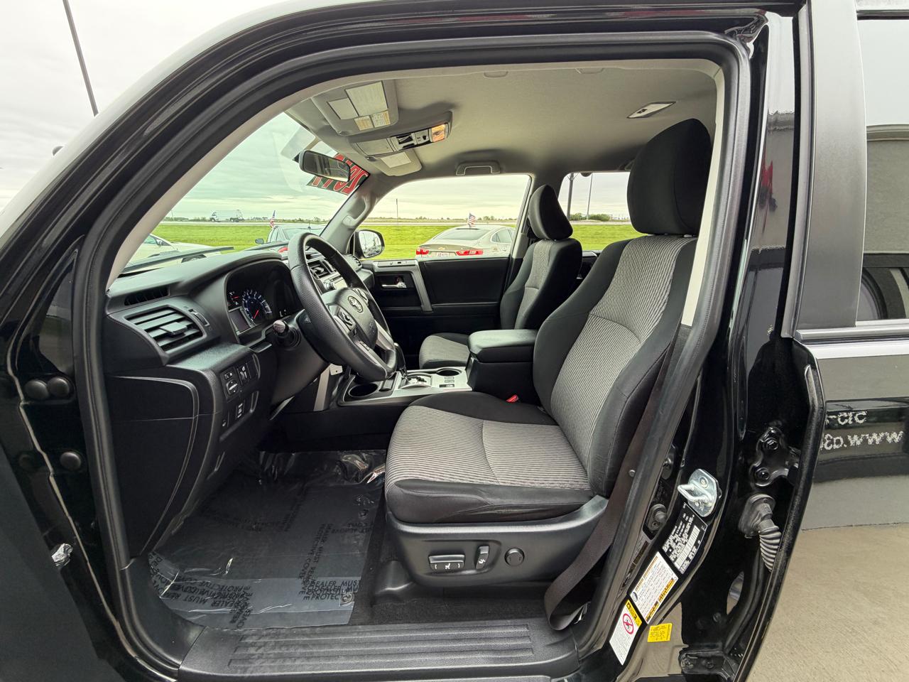 Toyota 4Runner SR5 4WD 2019