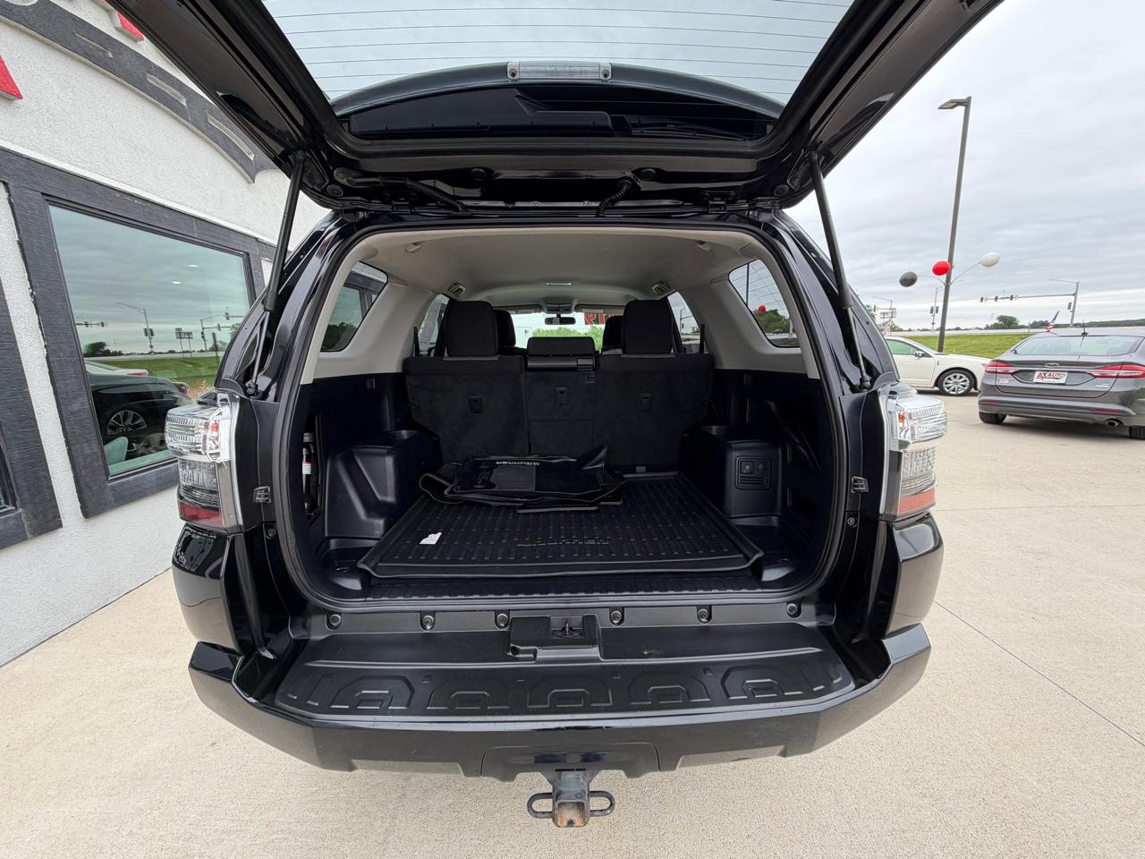 Toyota 4Runner SR5 4WD 2019