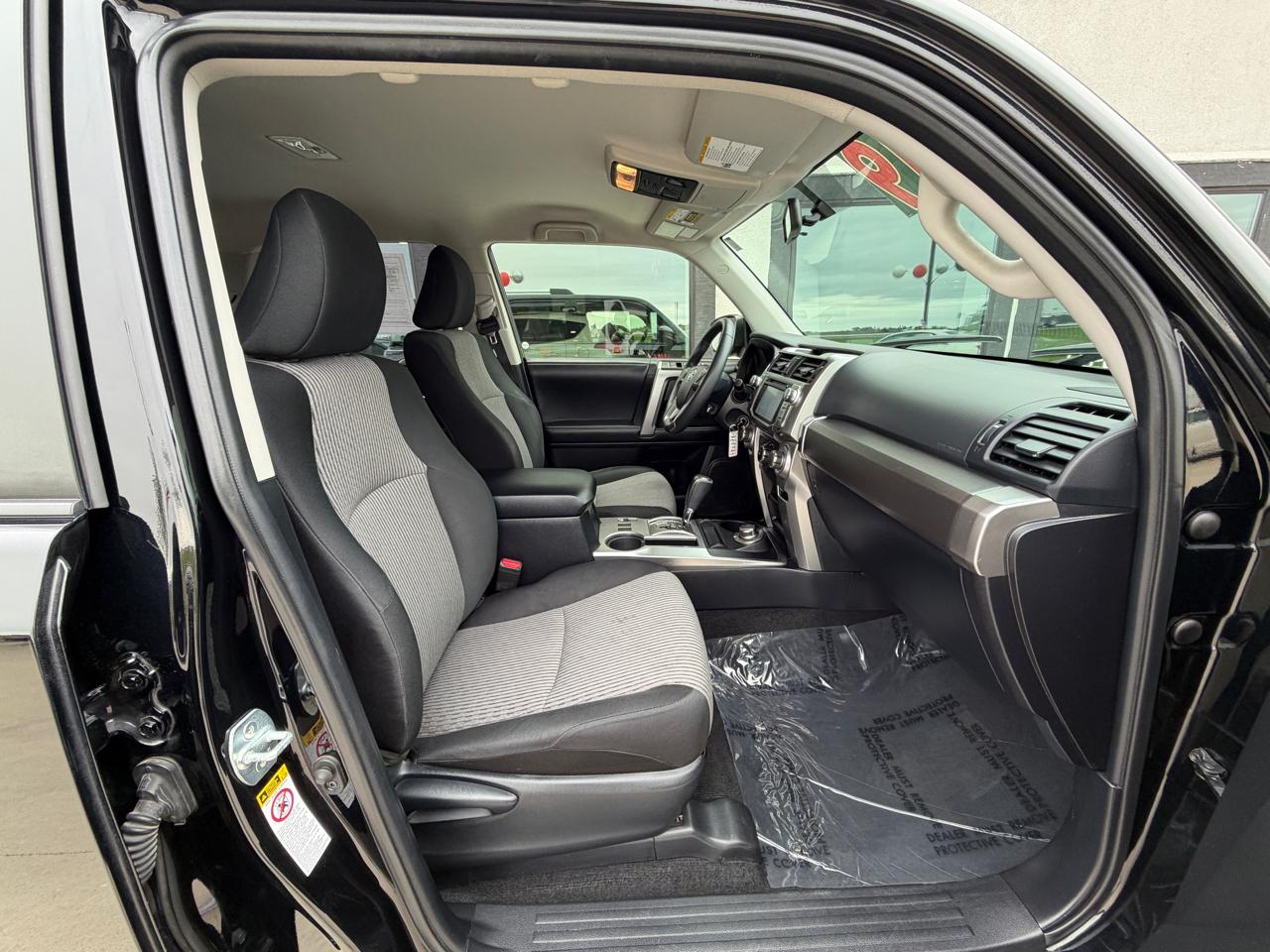 Toyota 4Runner SR5 4WD 2019