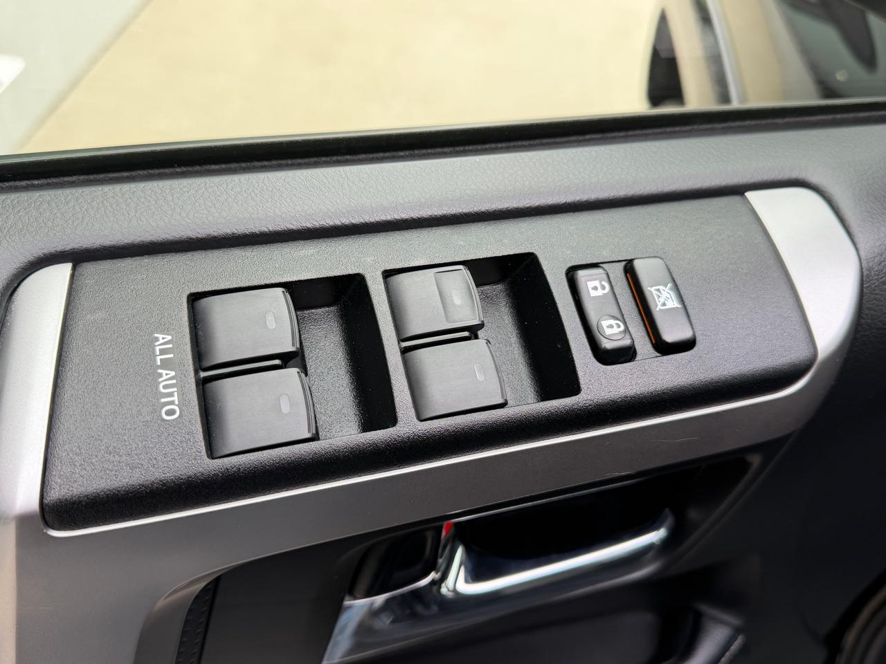 Toyota 4Runner SR5 4WD 2019